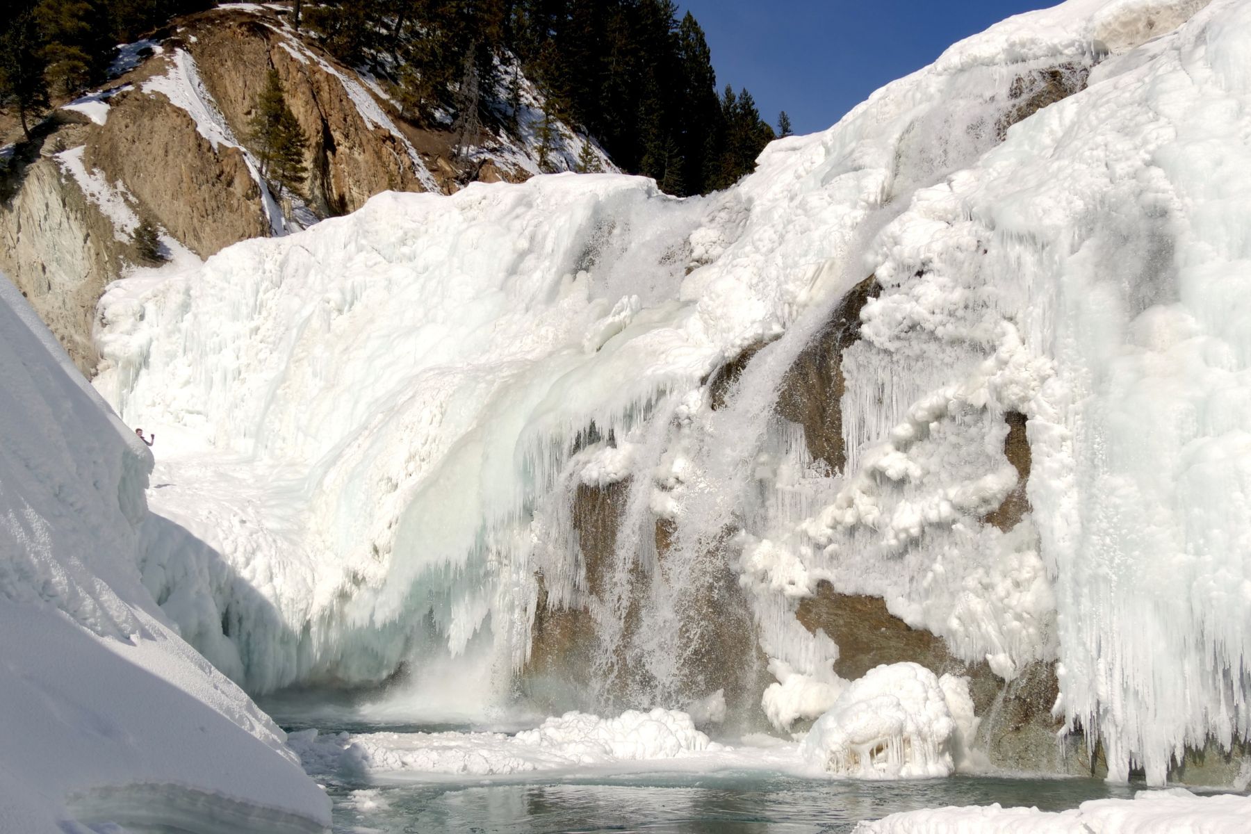 wapta falls winter