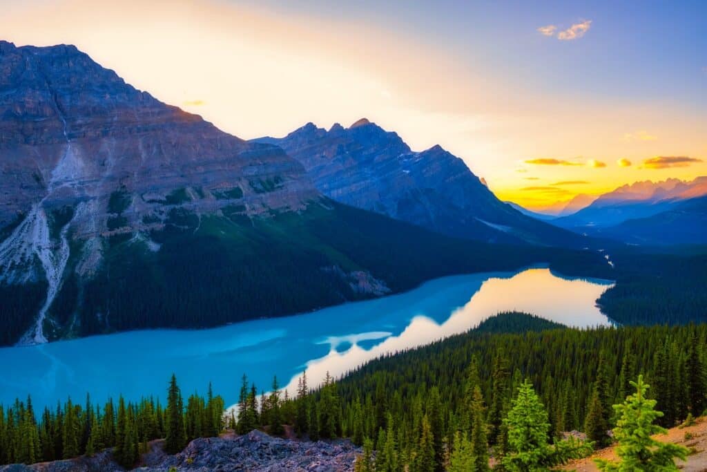 27 BEST Stops On A Calgary to Jasper Drive