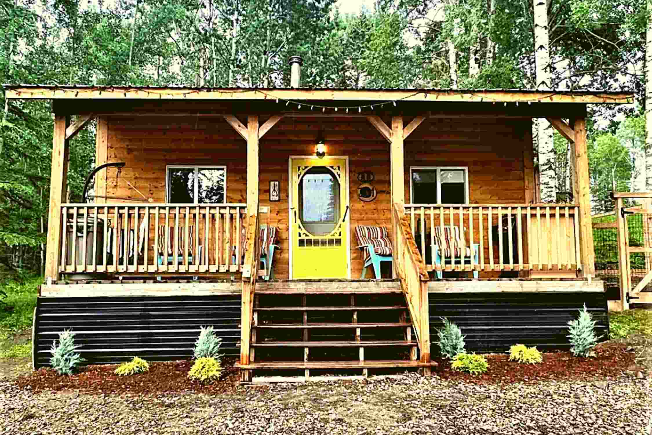 Cozy Year-round Cabin in the Woods