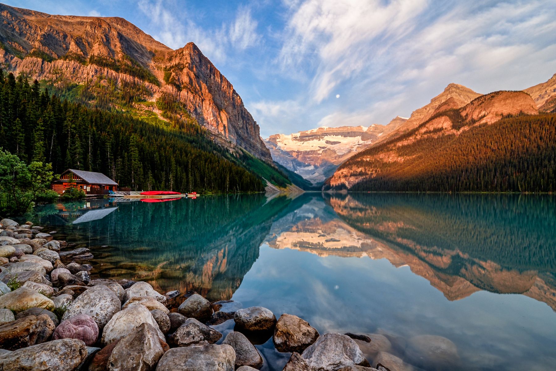 lake louise shoreline