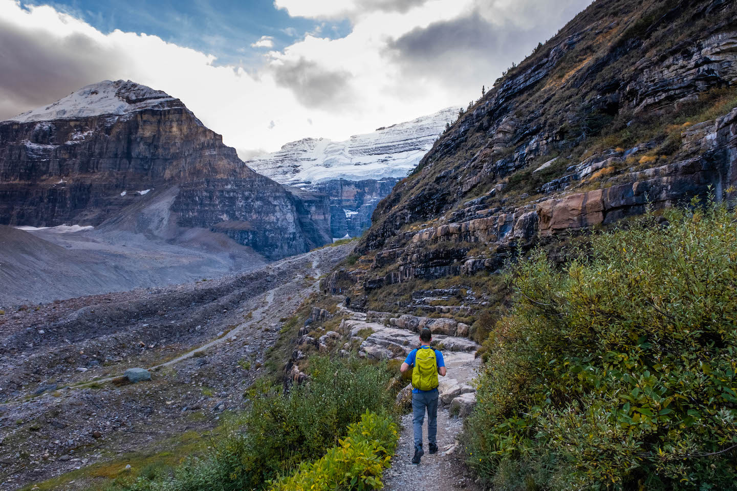 plain of six glaciers trail