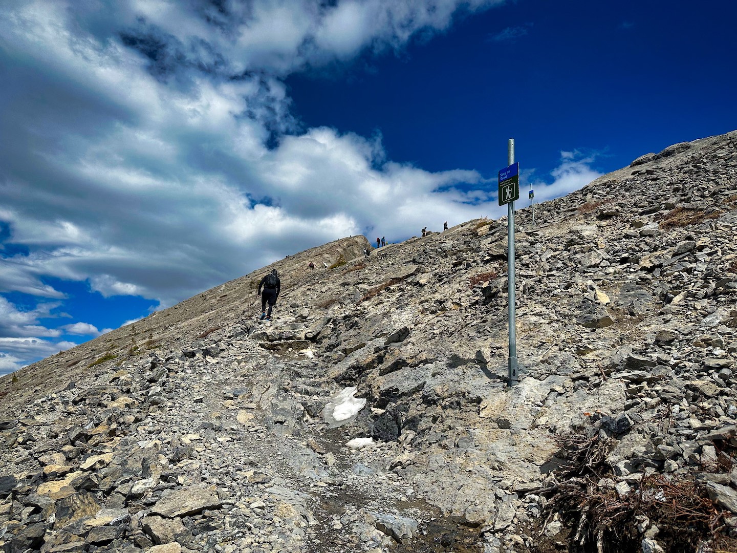 ha ling peak hike