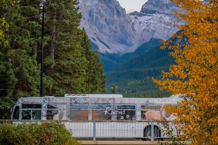 how to visit banff without a car