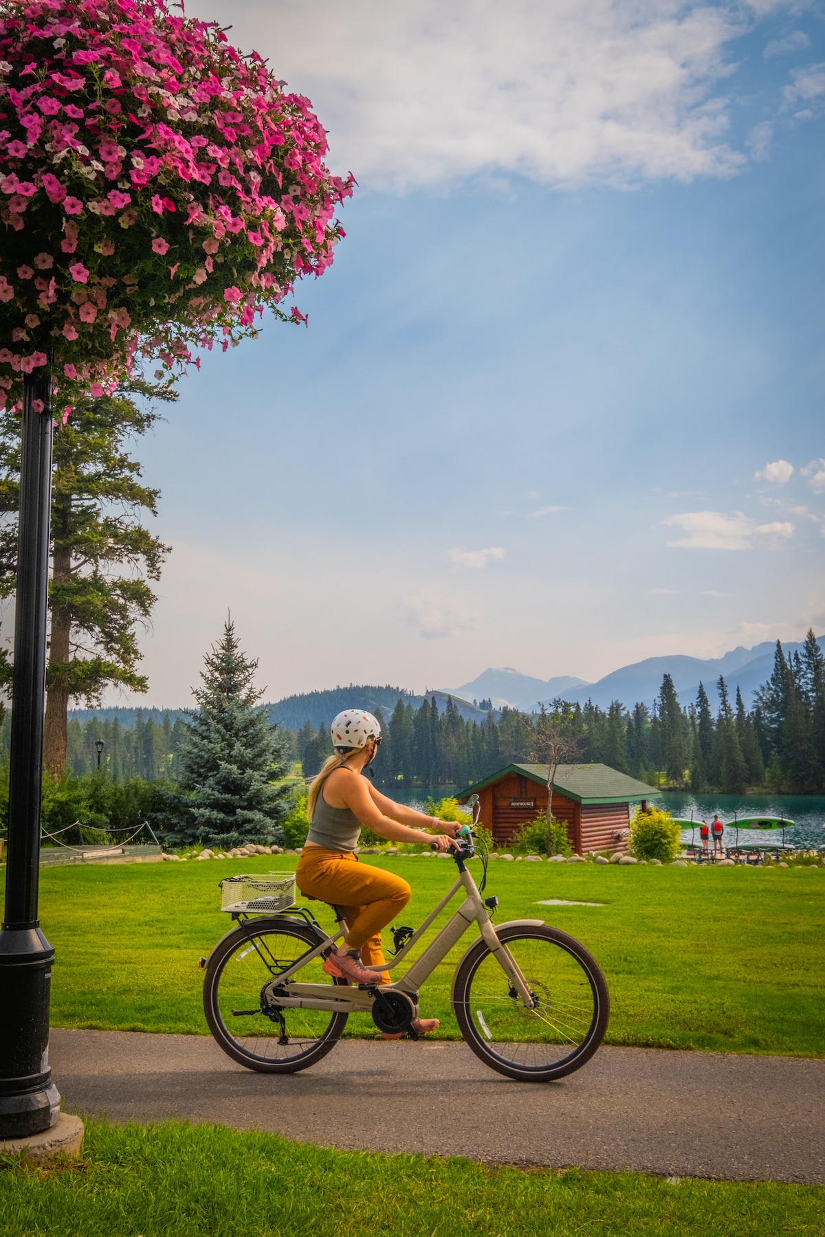 On the E Bike and Bite Tour in Jasper