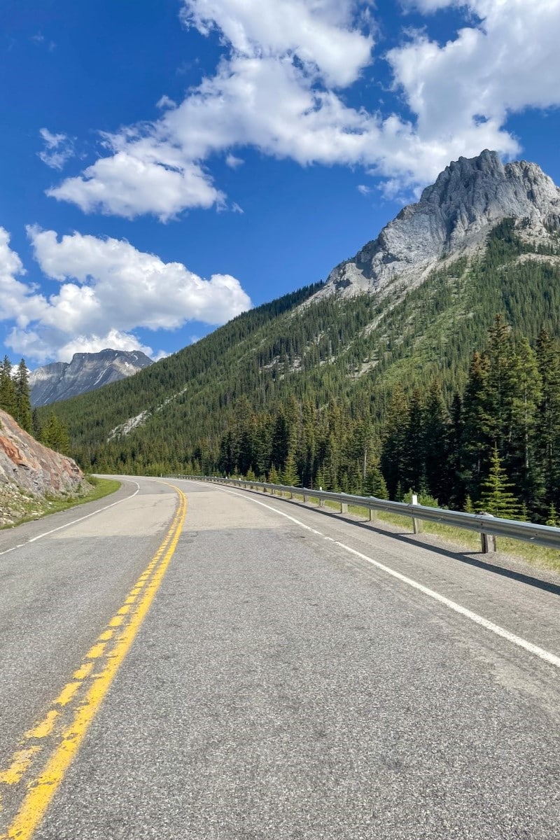 Highway 40 through Kananaskis heading south