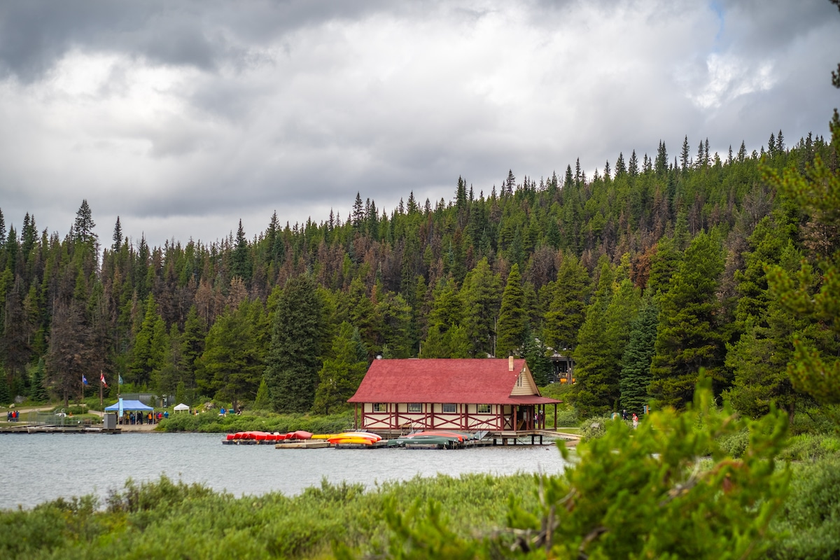 maligne lake