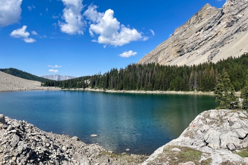 View back to the third Picklejar lake from the far shore