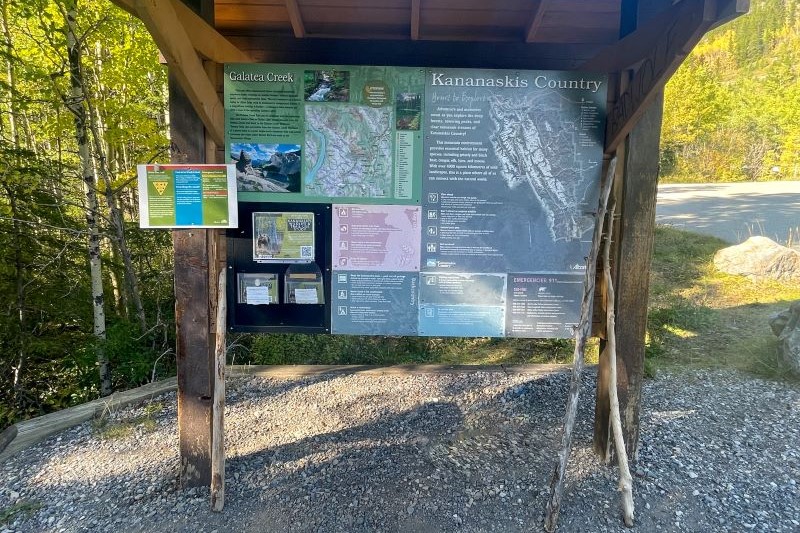 Informational sign at the trailhead to Lillian and Galatea Lakes