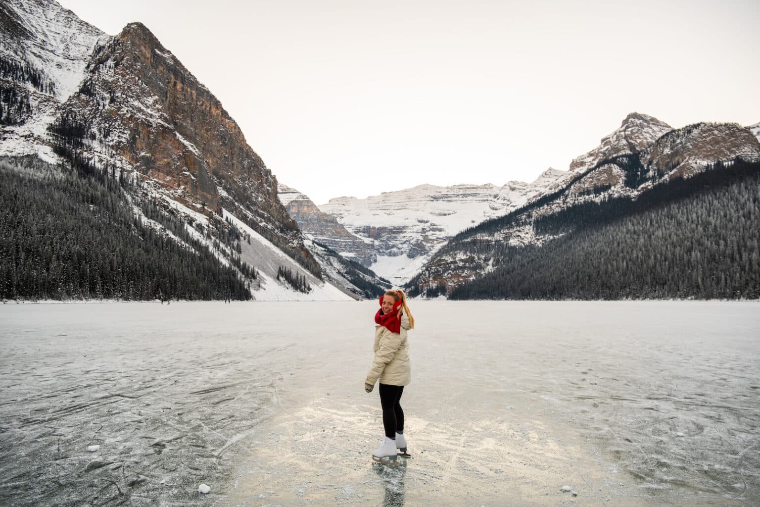 When is the BEST Time to Visit Lake Louise?