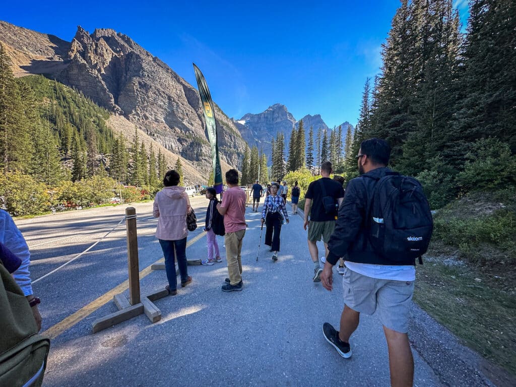 Moraine Lake Shuttle: FAQ About the Parks Canada Shuttle