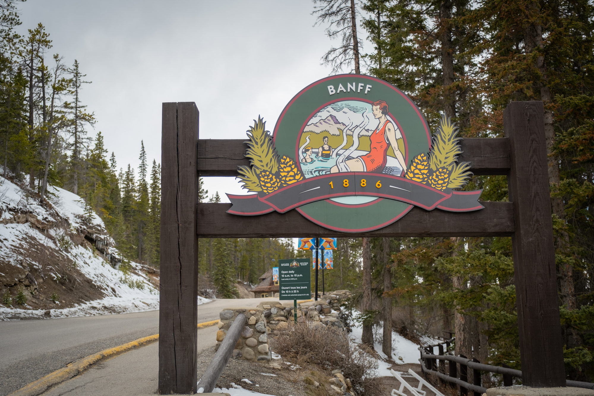 how to get to the banff upper hot springs