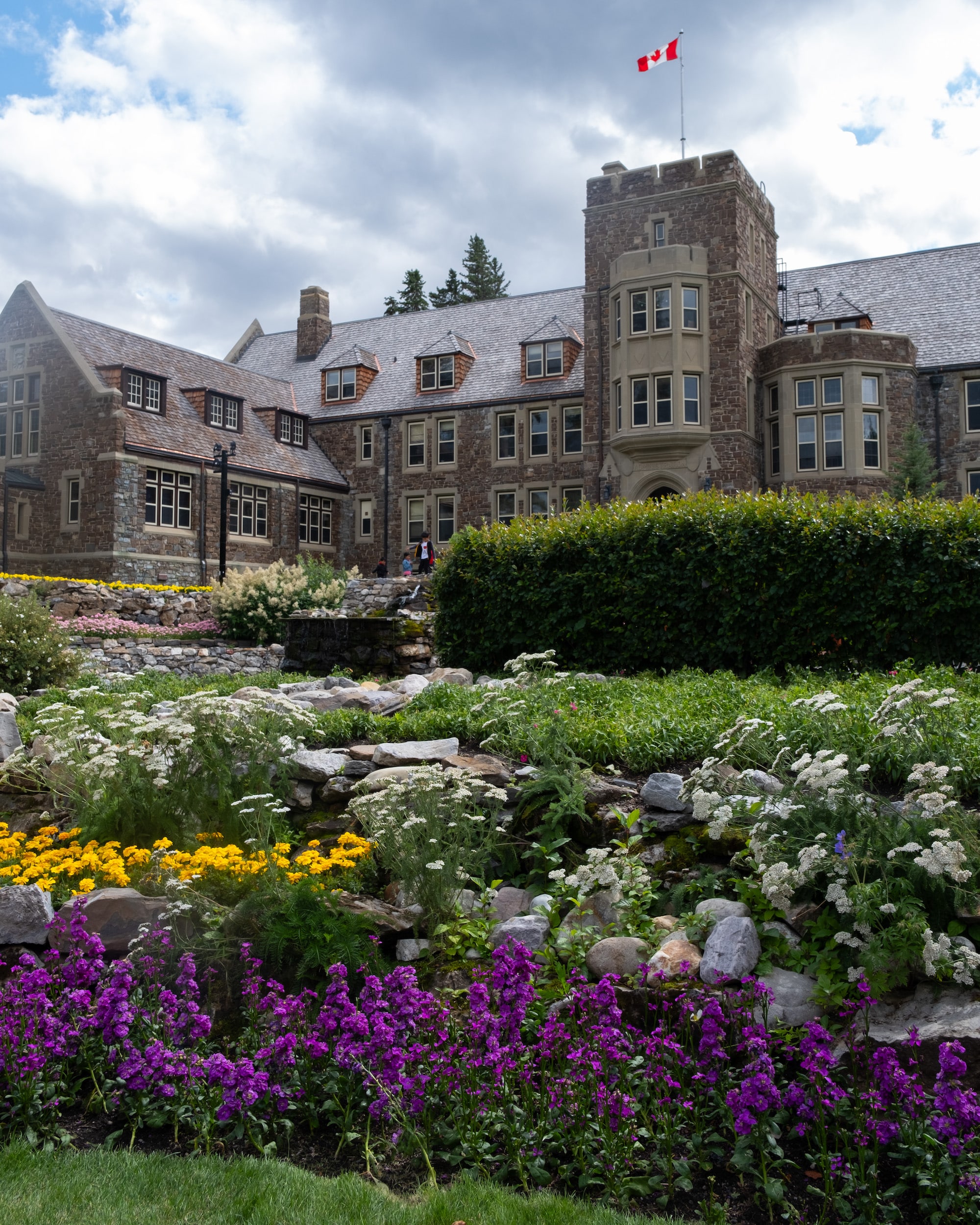 cascade gardens