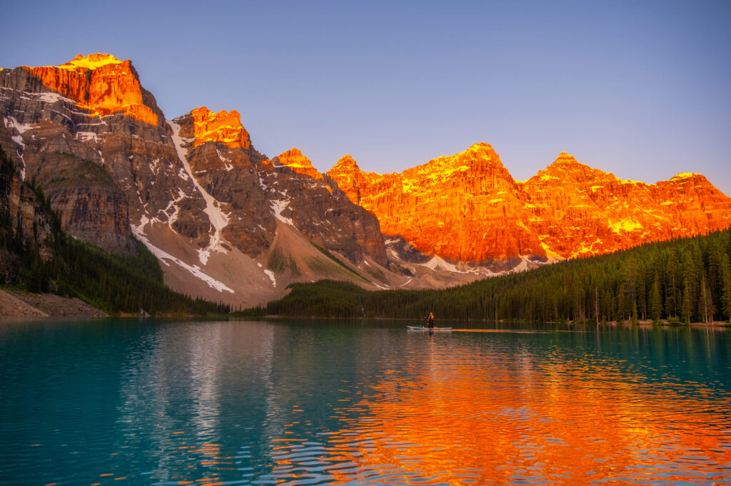 moraine lake at sunrise