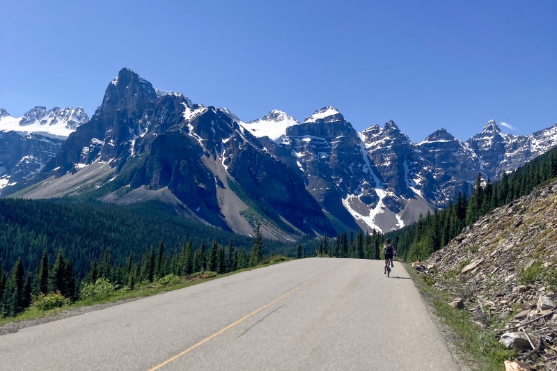 Bike-to-Moraine-Lake