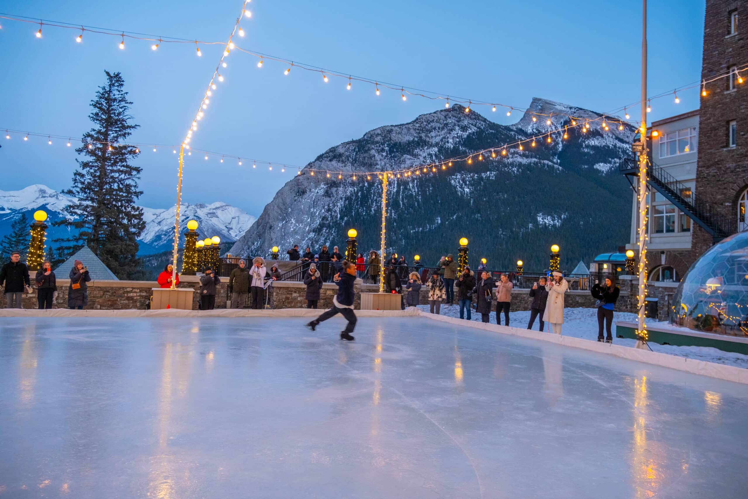 Elladj Baldé skating at the banff springs