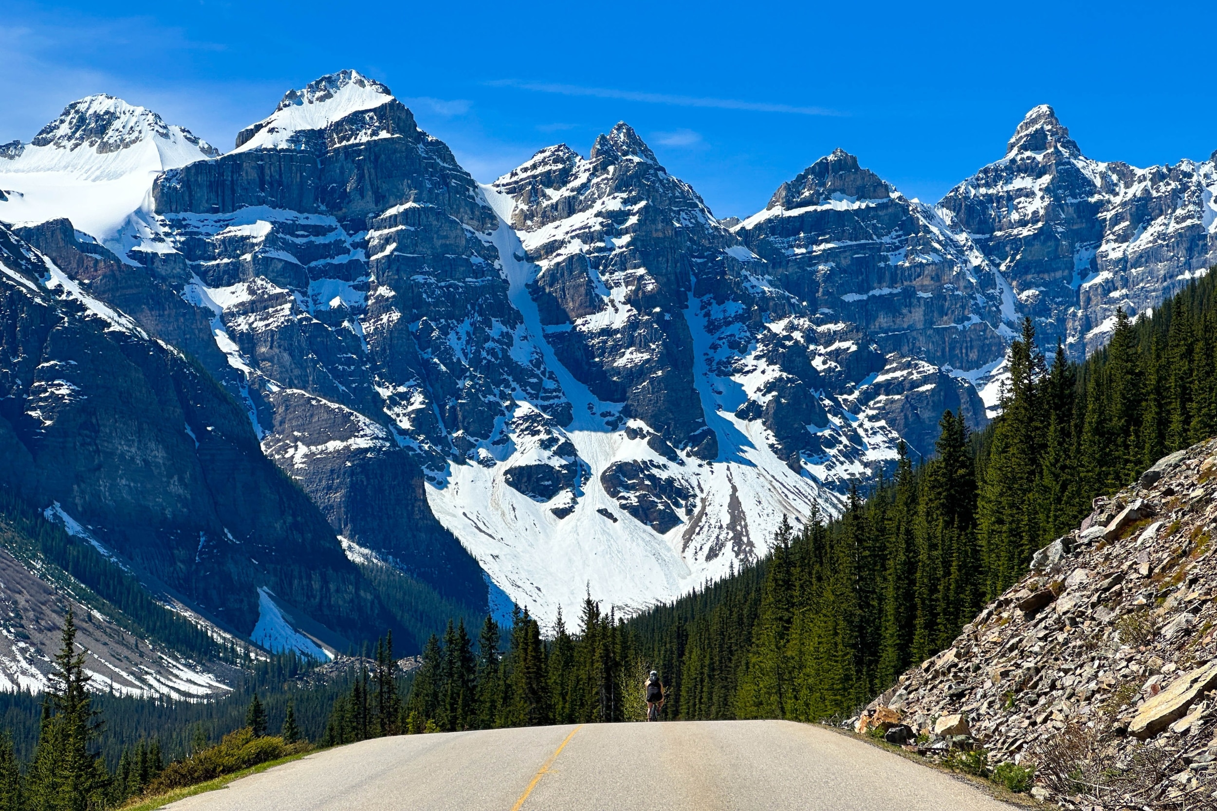 biking to moraine lake