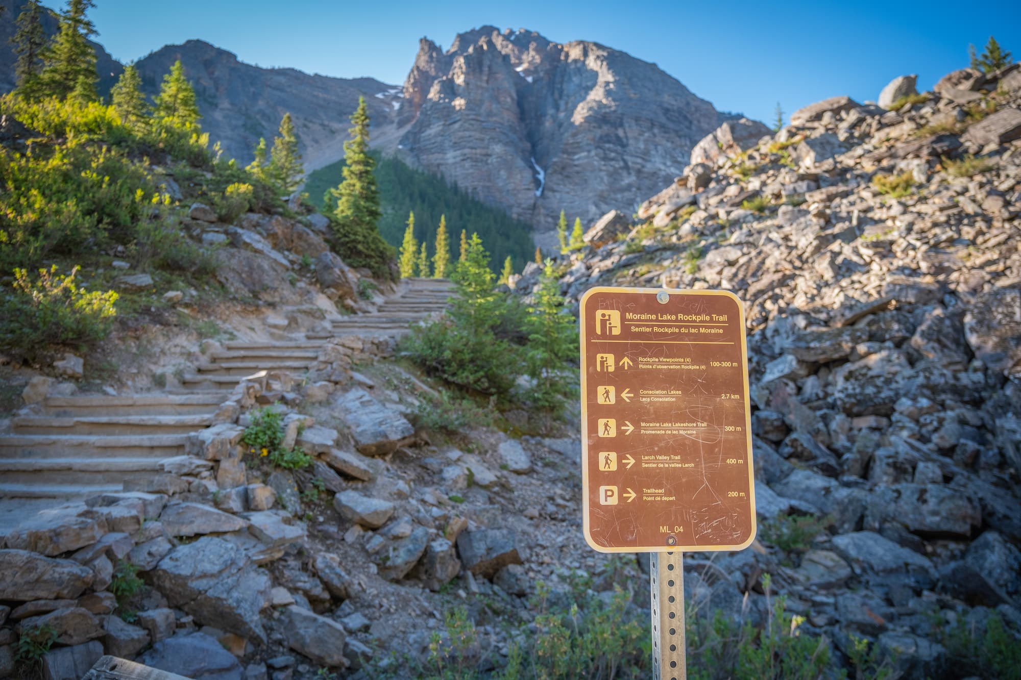 Trail to Consolation Lakes
