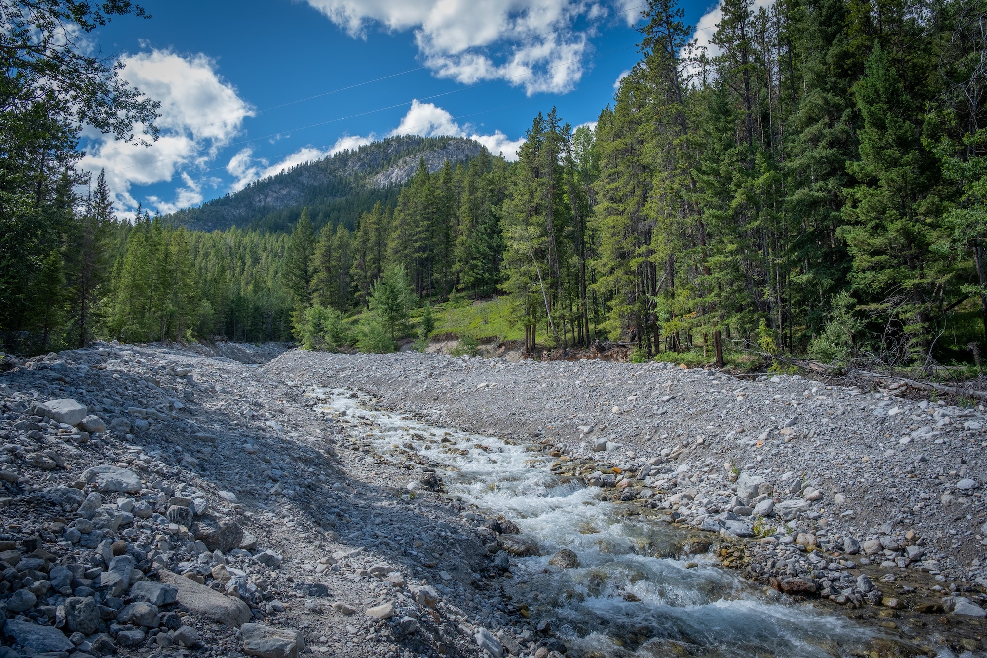 Creek crossing Cory Pas