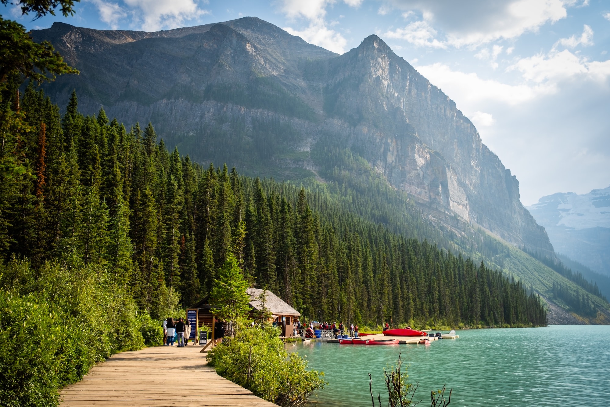 lake louise boauthouse
