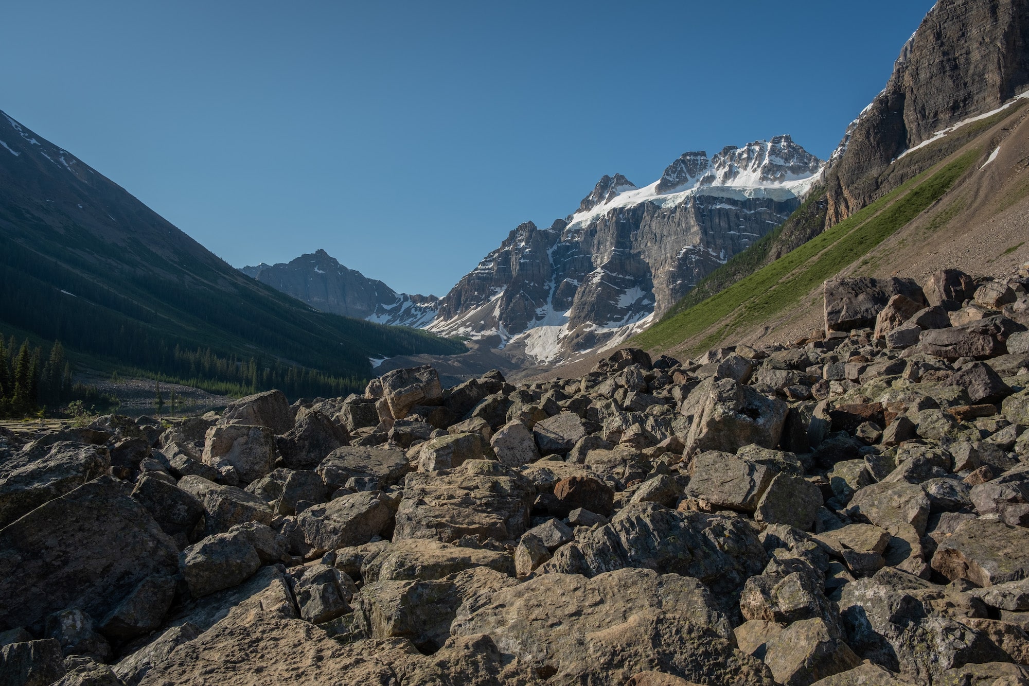 Trail to Consolation Lakes