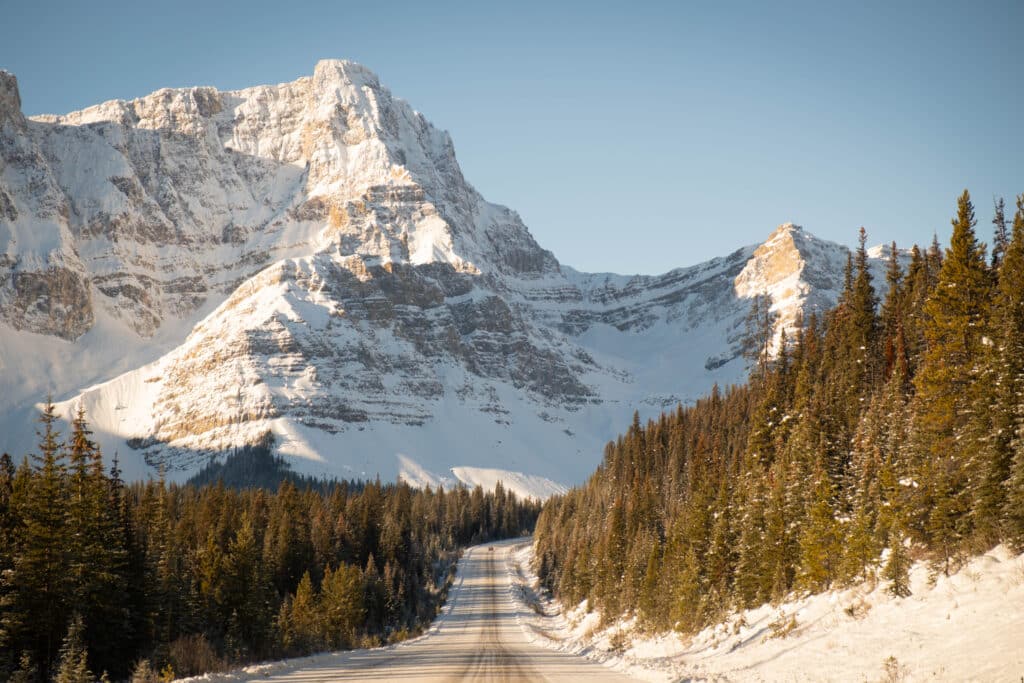 Driving the Icefields Parkway in Winter: What To Know