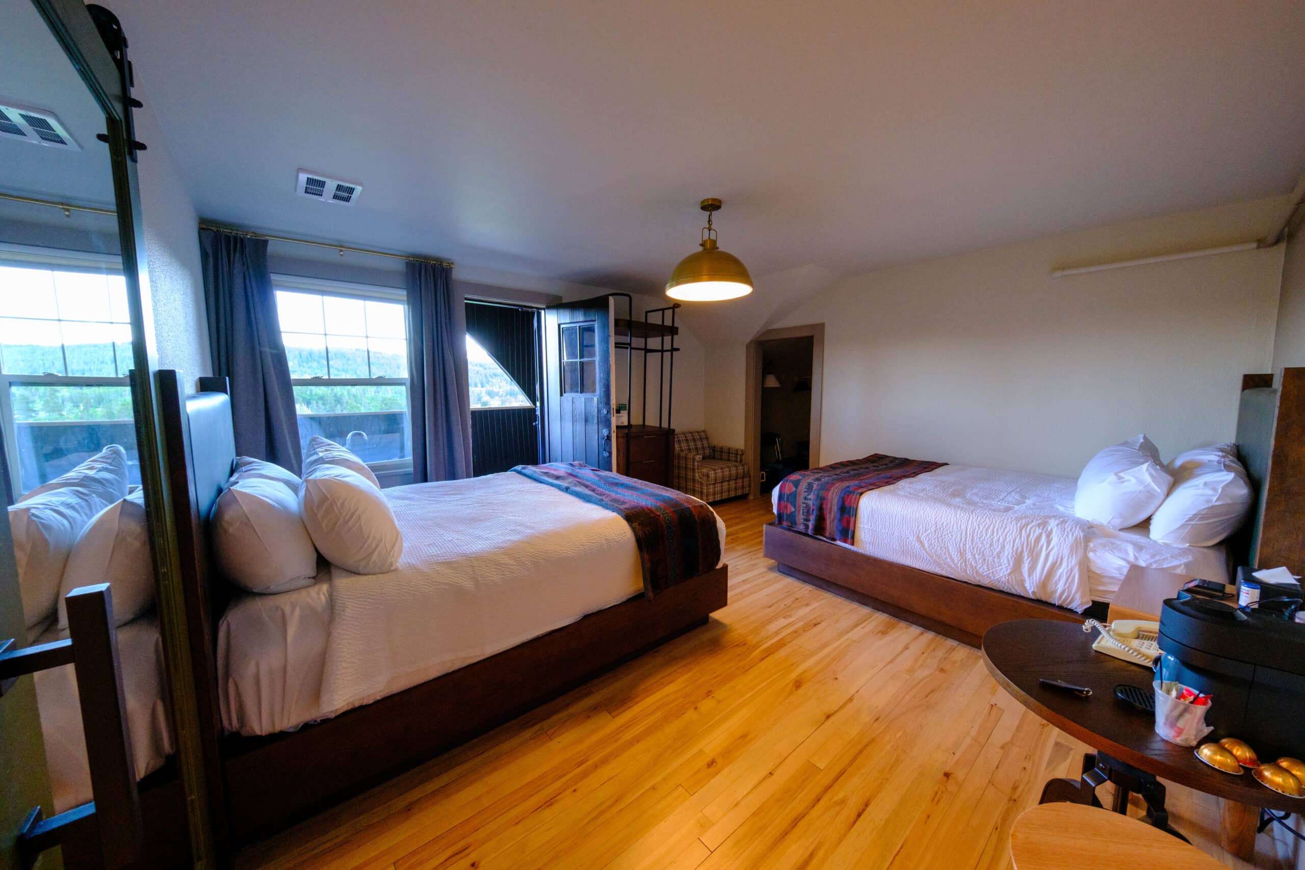 Glacier Park Lodge Room